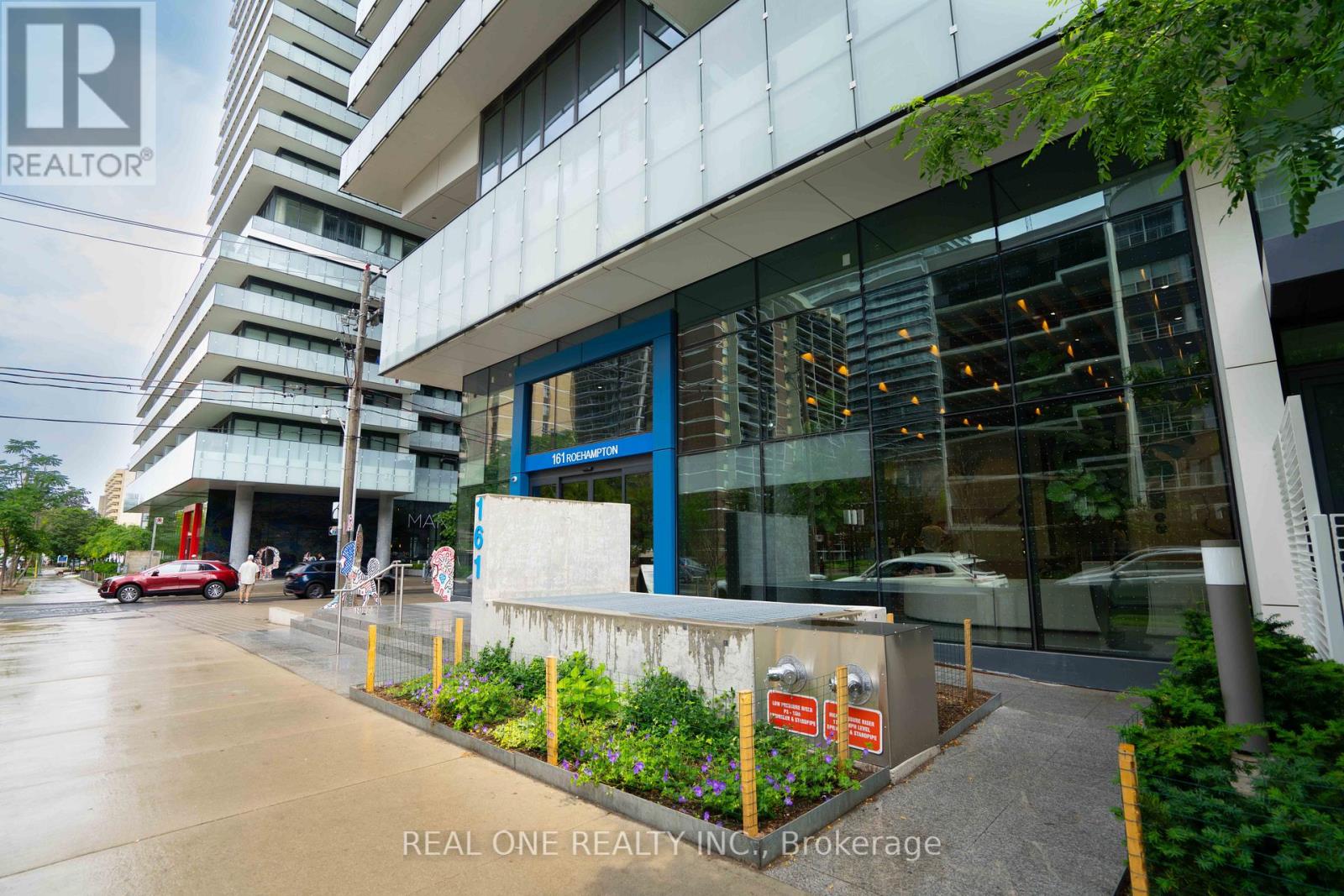 318 - 161 ROEHAMPTON AVENUE, Toronto, Ontario
