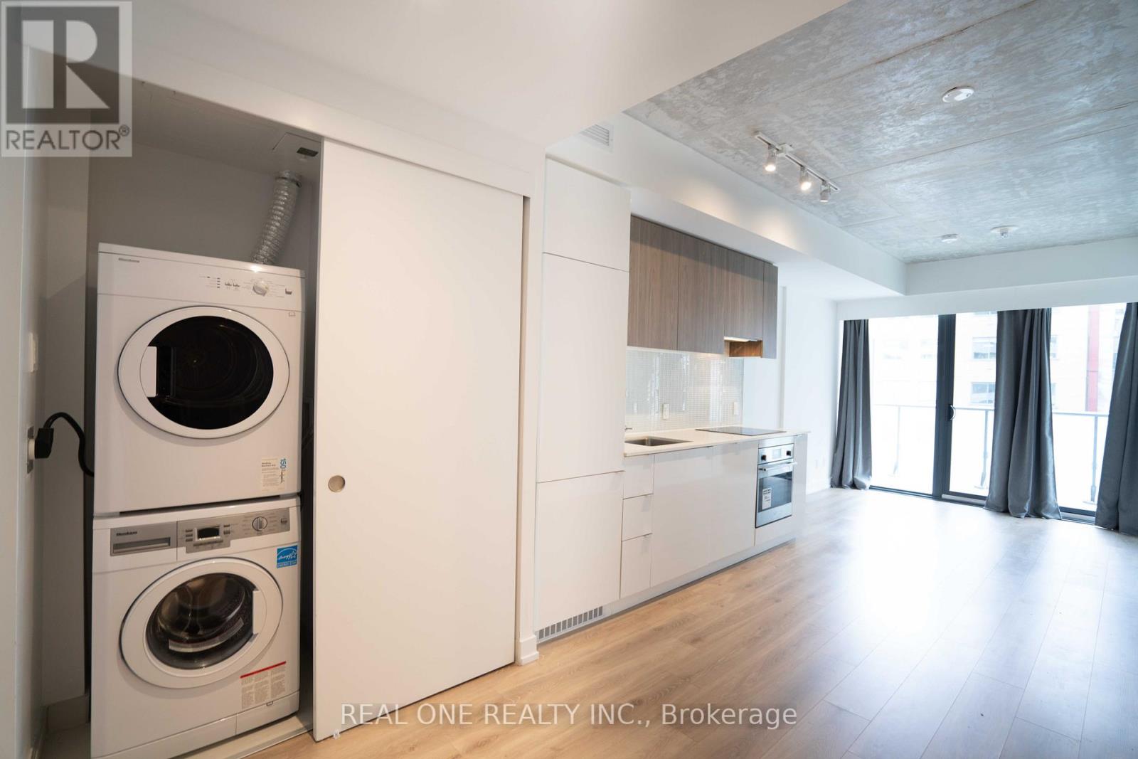 318 - 161 Roehampton Avenue, Toronto, Ontario  M4P 1P9 - Photo 5 - C13411060