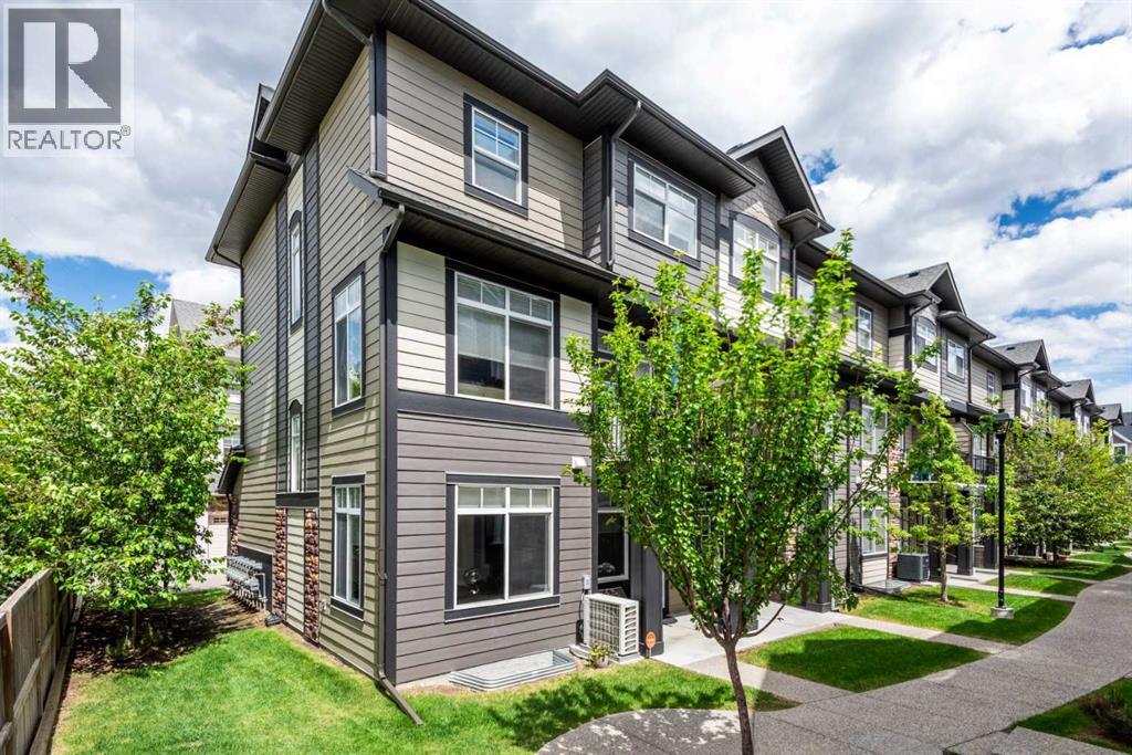 219 Wentworth Row SW, Calgary, Alberta  T3H 1Y1 - Photo 1 - A2318468
