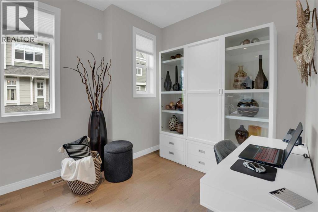 219 Wentworth Row SW, Calgary, Alberta  T3H 1Y1 - Photo 8 - A2318468