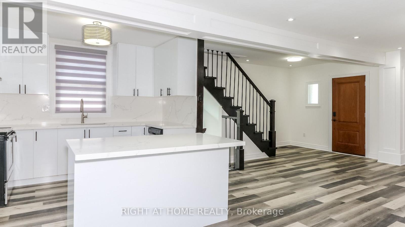 35 Toronto Street, Barrie (City Centre), Ontario L4N 1T8 - Photo 6 - S13411292