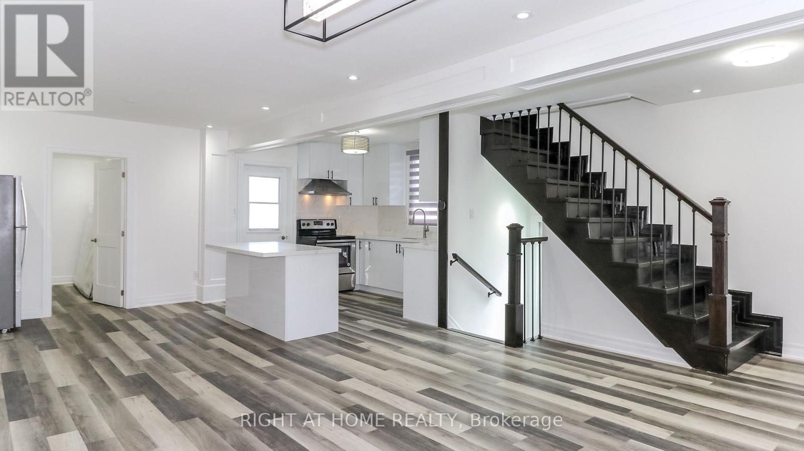 35 Toronto Street, Barrie (City Centre), Ontario L4N 1T8 - Photo 8 - S13411292