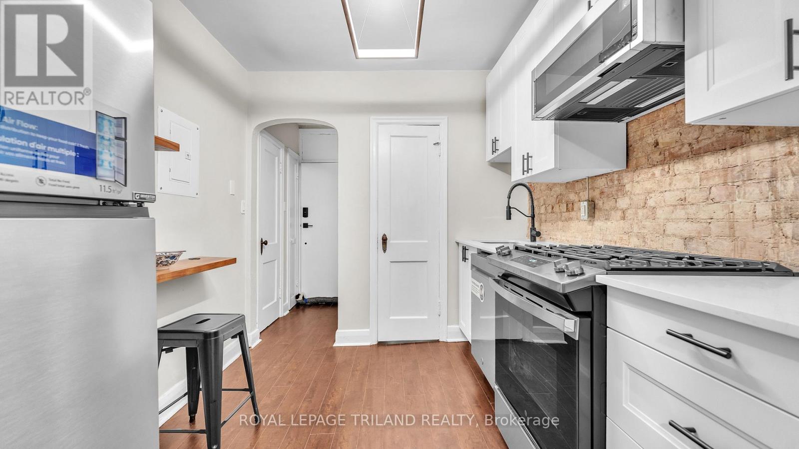 6 - 111 Dundas Street, London East, Ontario  N6A 1E8 - Photo 3 - X13411374