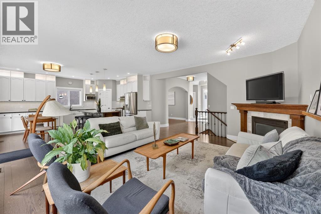46 Simcrest Manor SW, Calgary, Alberta  T3H 4K2 - Photo 5 - A2318614