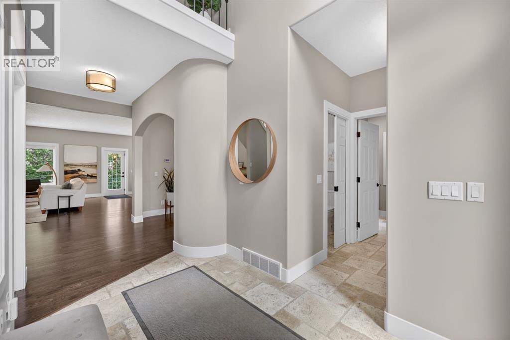 46 Simcrest Manor SW, Calgary, Alberta  T3H 4K2 - Photo 3 - A2318614