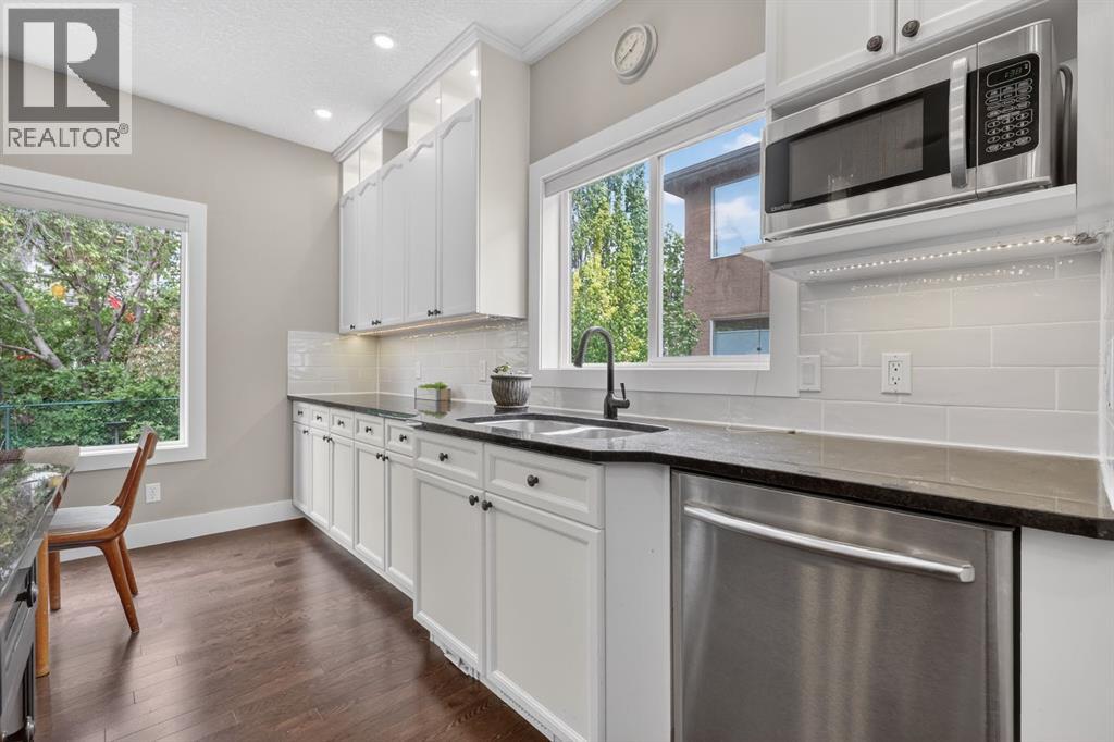 46 Simcrest Manor SW, Calgary, Alberta  T3H 4K2 - Photo 11 - A2318614