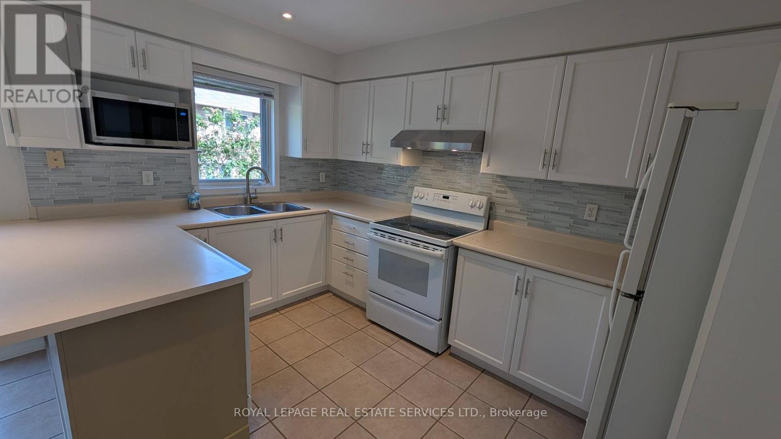 2 - 19 Skeens Lane, Toronto, Ontario  M8W 4Z5 - Photo 7 - W13410466