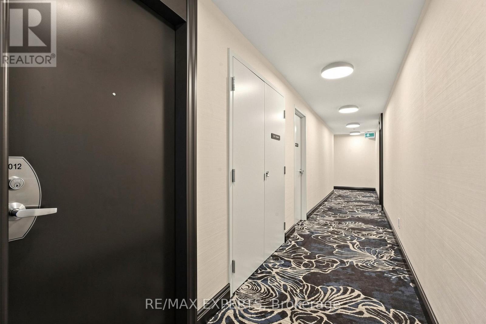 1012 - 19 Grand Trunk Crescent, Toronto, Ontario  M5J 3A3 - Photo 4 - C13411344