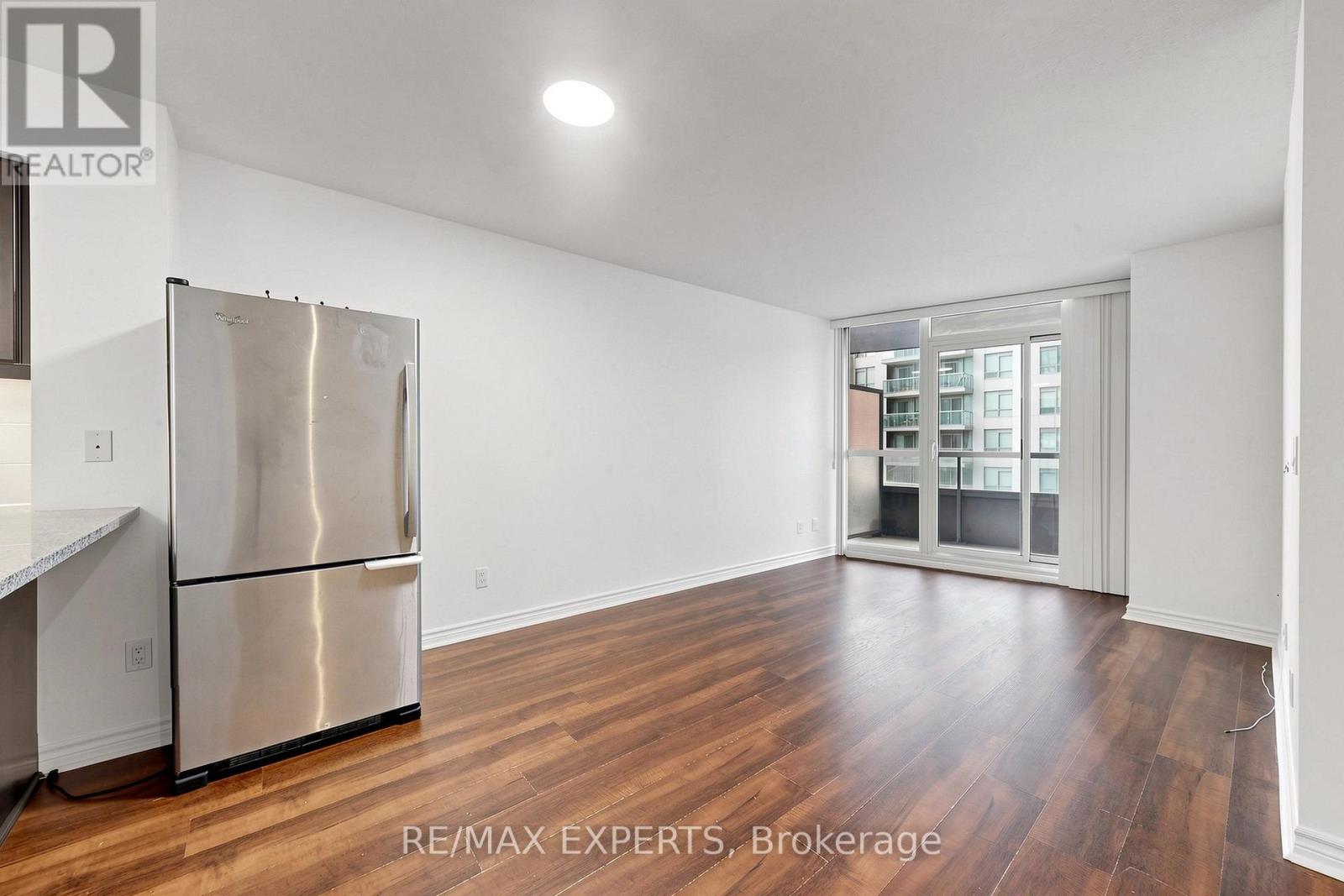 1012 - 19 Grand Trunk Crescent, Toronto, Ontario  M5J 3A3 - Photo 5 - C13411344
