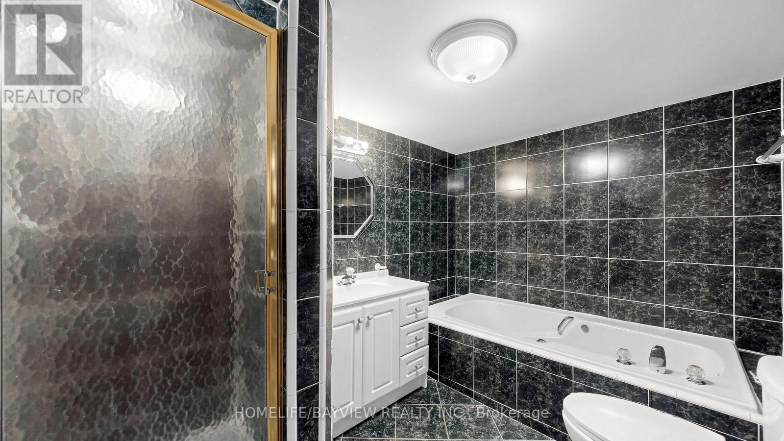 Basement Unit - 123 Kersey Crescent, Richmond Hill, Ontario  L4C 5X4 - Photo 17 - N13411340