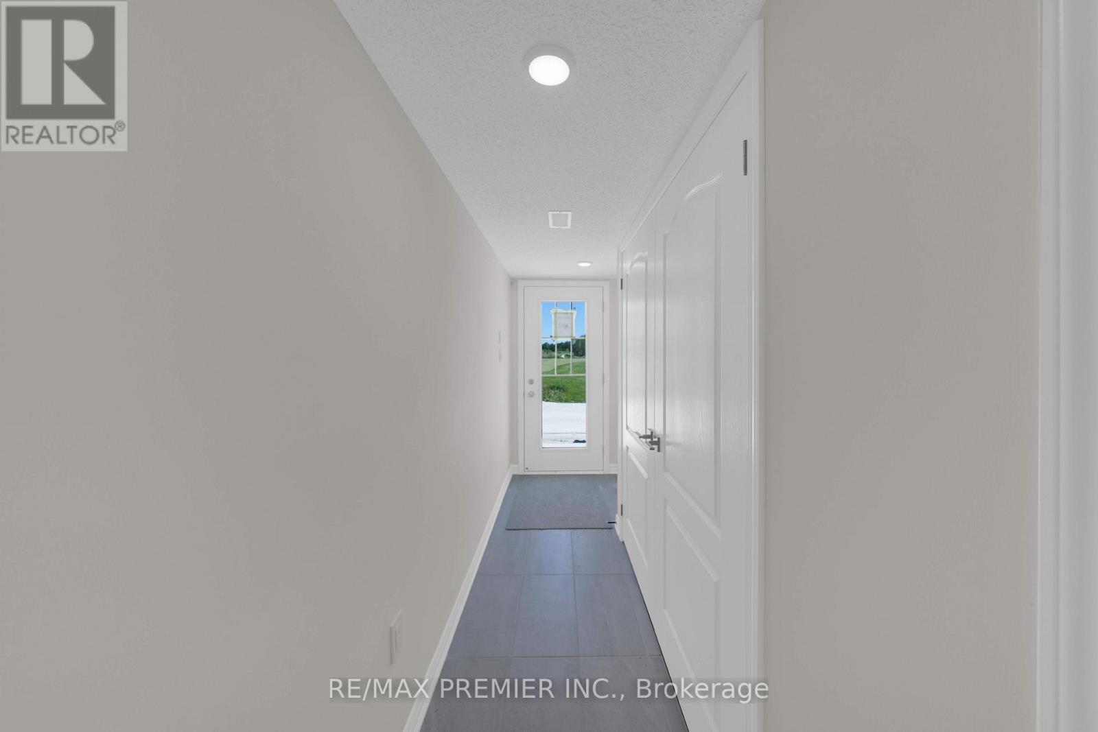 25 Sama Way, Wasaga Beach, Ontario  L9Z 0K4 - Photo 12 - S13411372