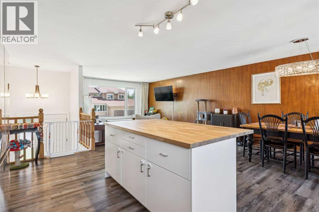 215 Silver Valley Rise NW, Calgary, Alberta  T3B 4X8 - Photo 17 - A2318155