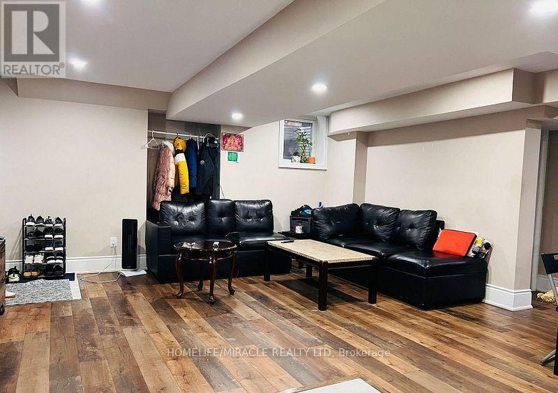 Basement - 4 Fanning Trail, Brampton, Ontario  L6P 4J4 - Photo 2 - W13411326