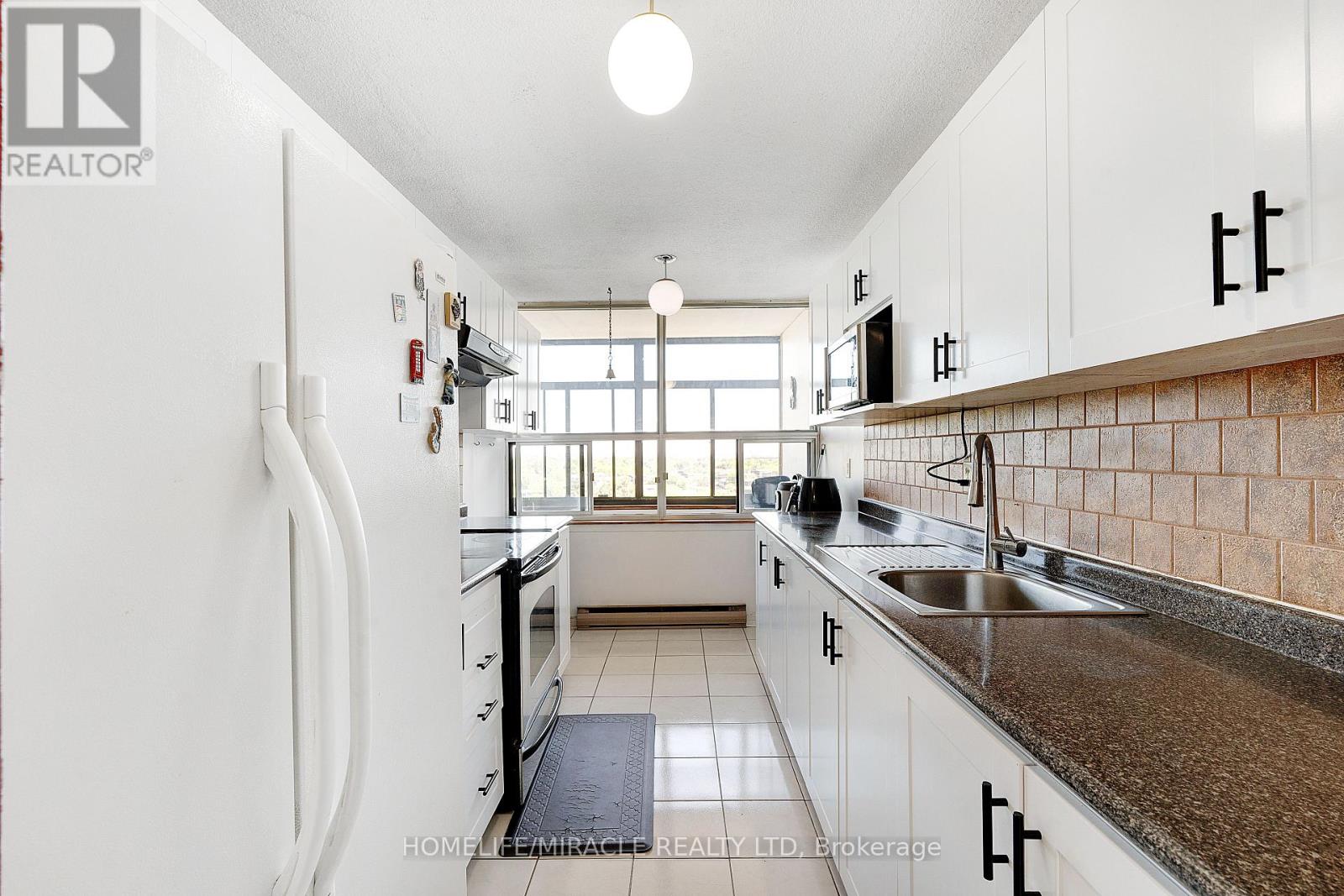 907 - 15 Kensington Road, Brampton, Ontario  L6T 3W2 - Photo 12 - W13411348