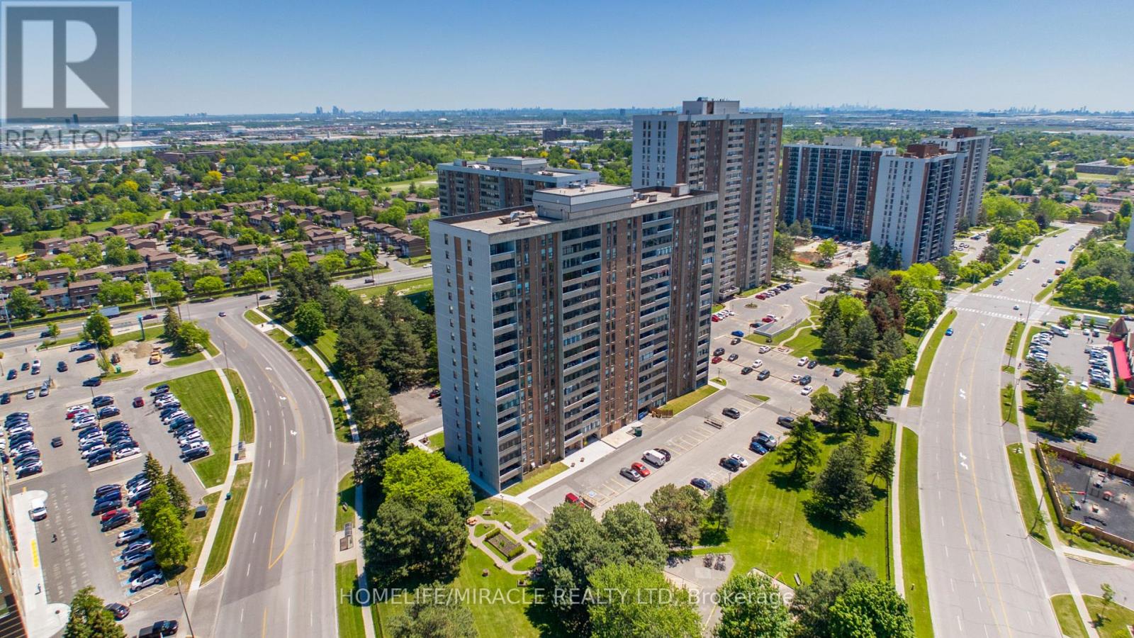 907 - 15 Kensington Road, Brampton, Ontario  L6T 3W2 - Photo 4 - W13411348