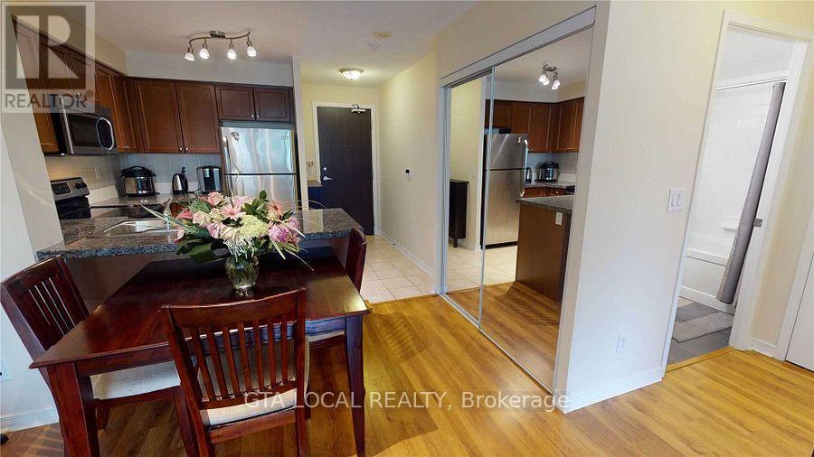 701 - 3 Michael Power Place, Toronto, Ontario  M9A 0A2 - Photo 5 - W13411376