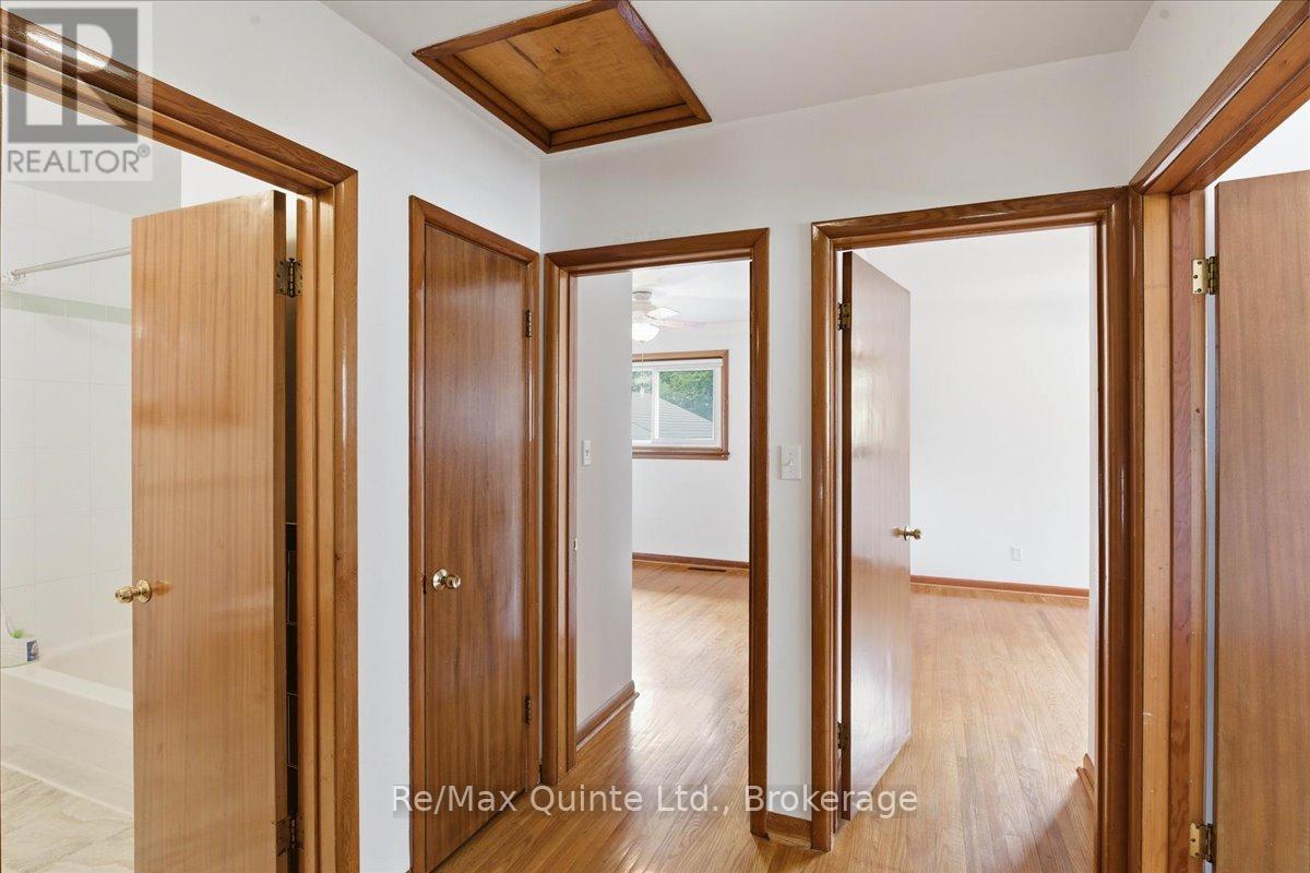 18 Plaza Square, Belleville, Ontario  K8N 4J3 - Photo 20 - X13411392