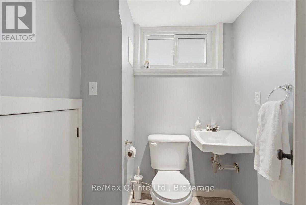 18 Plaza Square, Belleville, Ontario  K8N 4J3 - Photo 29 - X13411392