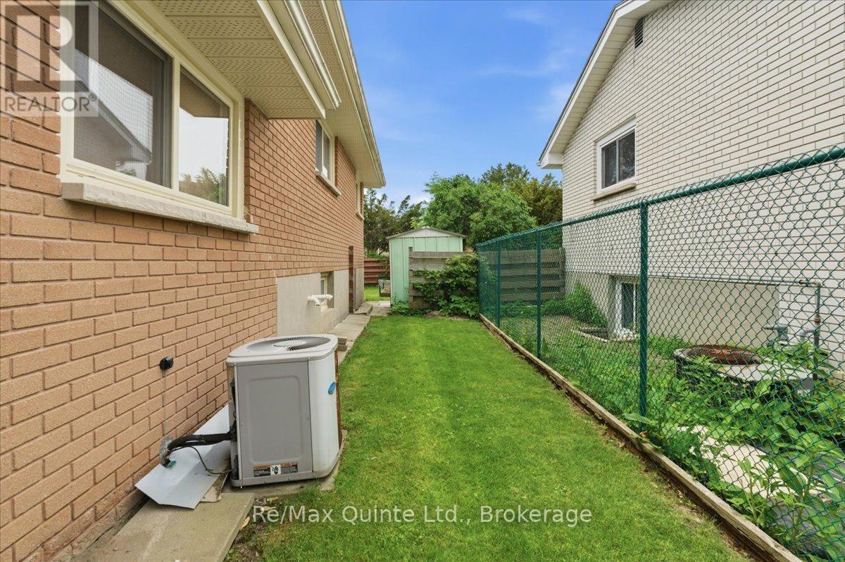 18 Plaza Square, Belleville, Ontario  K8N 4J3 - Photo 44 - X13411392
