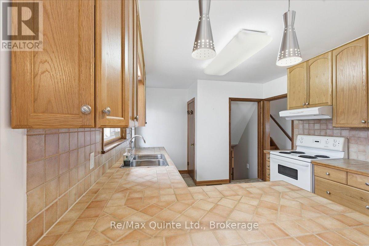18 Plaza Square, Belleville, Ontario  K8N 4J3 - Photo 9 - X13411392