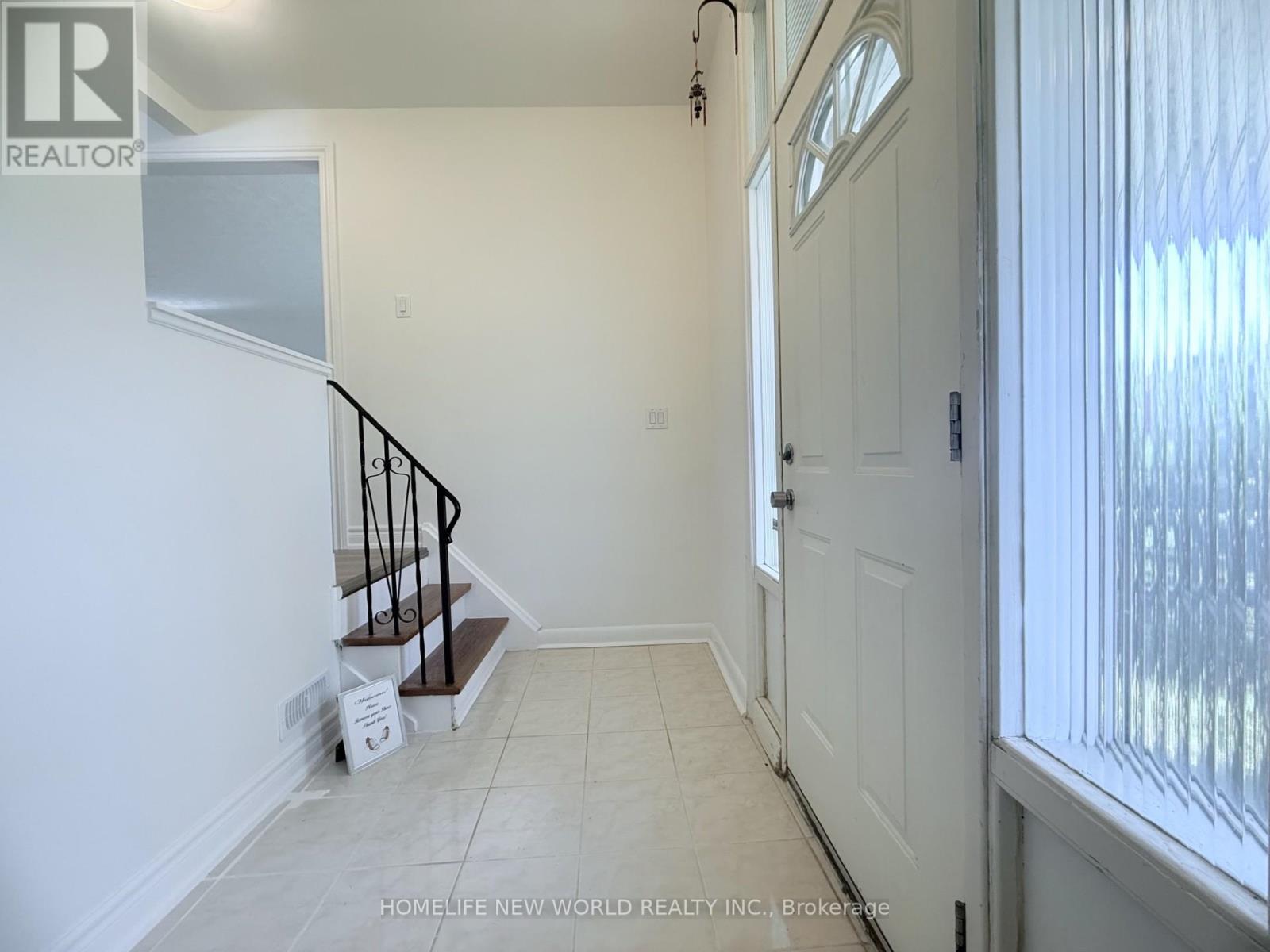 61 Crosland Drive, Toronto, Ontario  M1R 4M9 - Photo 7 - E13159622