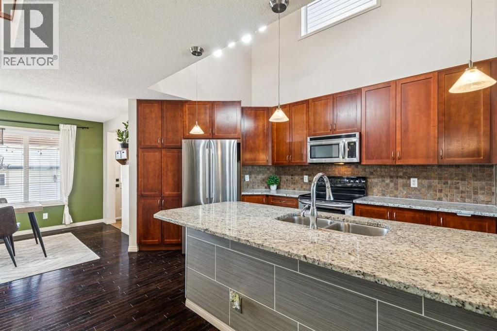 1807 New Brighton Drive SE, Calgary, Alberta  T2Z 0J7 - Photo 9 - A2317460