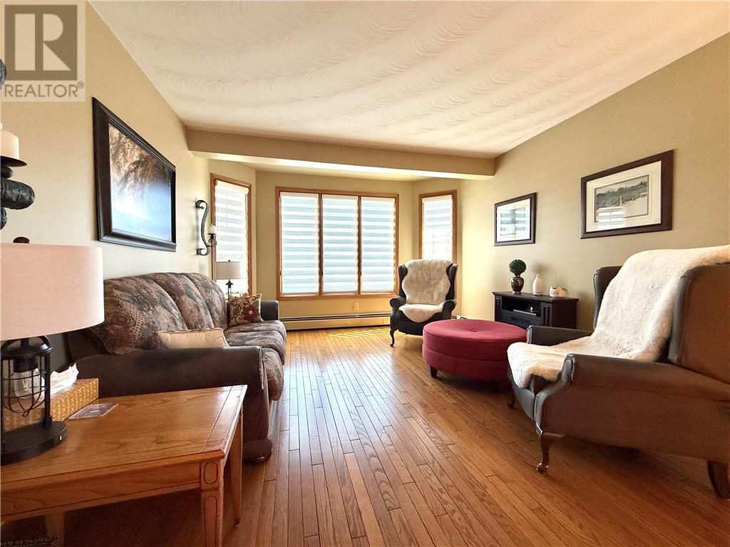 71 Chantal Crescent, Greater Sudbury, Ontario  P3L 1C1 - Photo 5 - 2128362