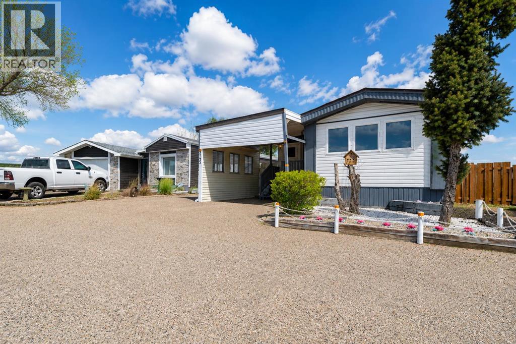 245 Fleet Street Sw, Medicine Hat, Alberta  T1A 7Z4 - Photo 1 - A2318687