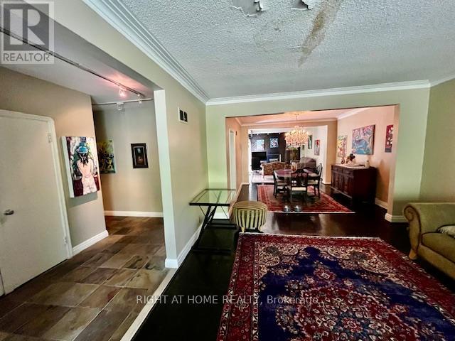 36 Forest Wood, Toronto, Ontario  M5N 2V9 - Photo 9 - C13250354
