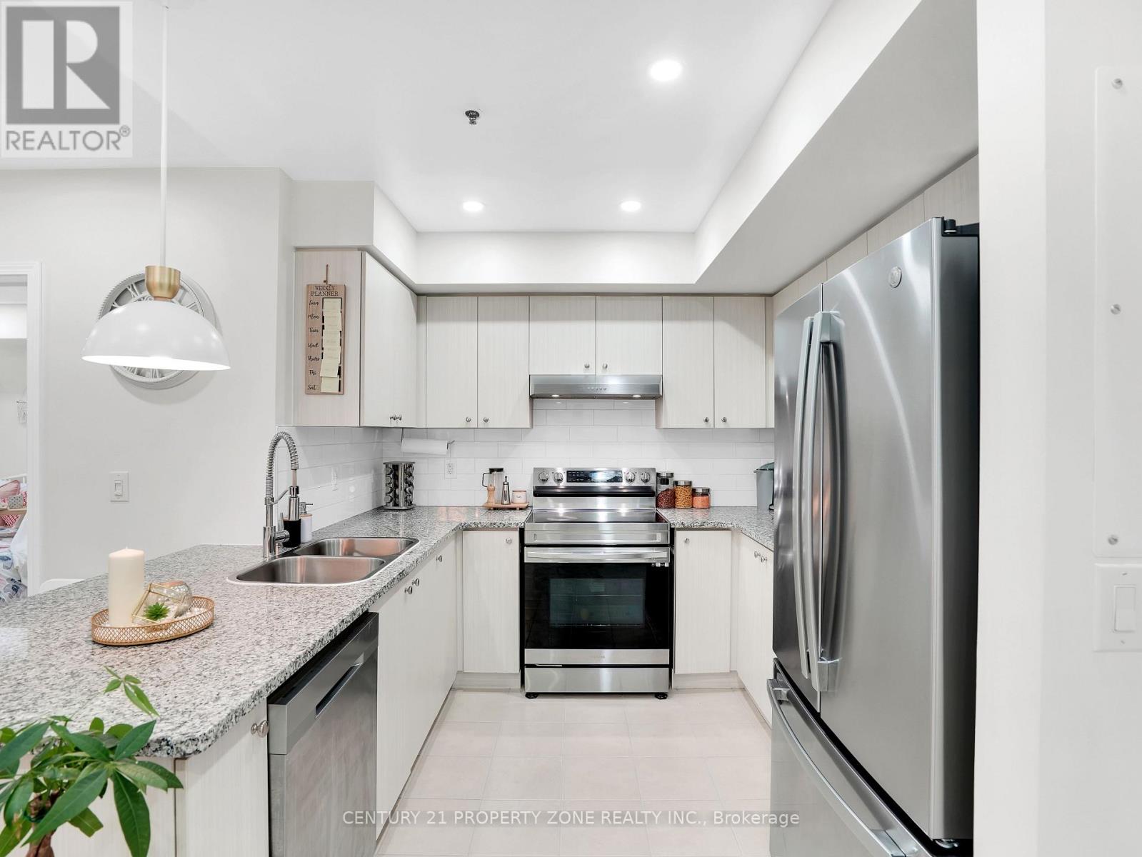 205 - 70 Baycliffe Crescent, Brampton, Ontario  L7A 0Z5 - Photo 4 - W13411396