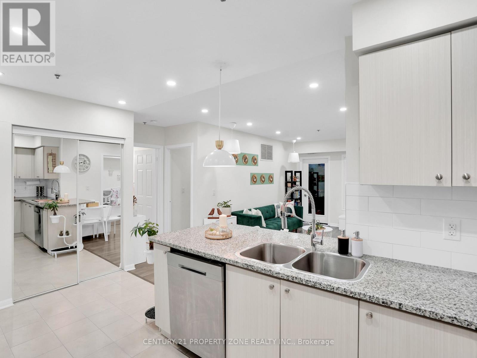205 - 70 Baycliffe Crescent, Brampton, Ontario  L7A 0Z5 - Photo 6 - W13411396
