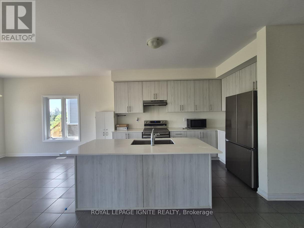 137 Gildersleeve Boulevard, Loyalist, Ontario  K0H 1G0 - Photo 2 - X13411394
