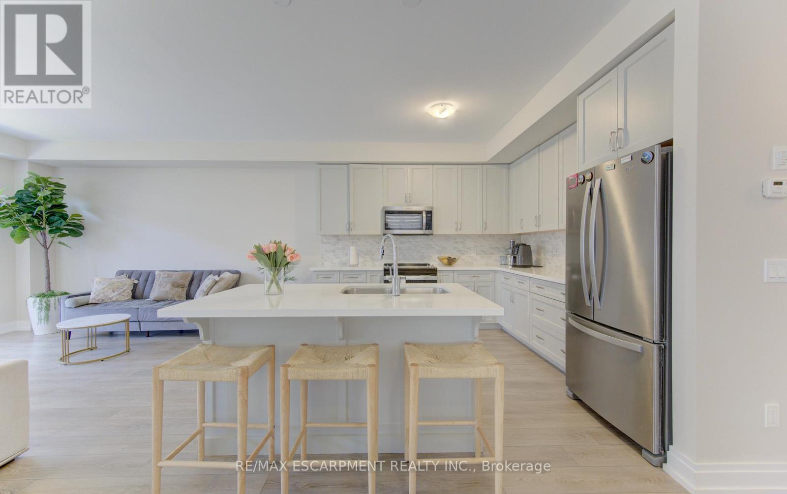 37 Great Falls Boulevard, Hamilton, Ontario  L8B 1X8 - Photo 13 - X13411398