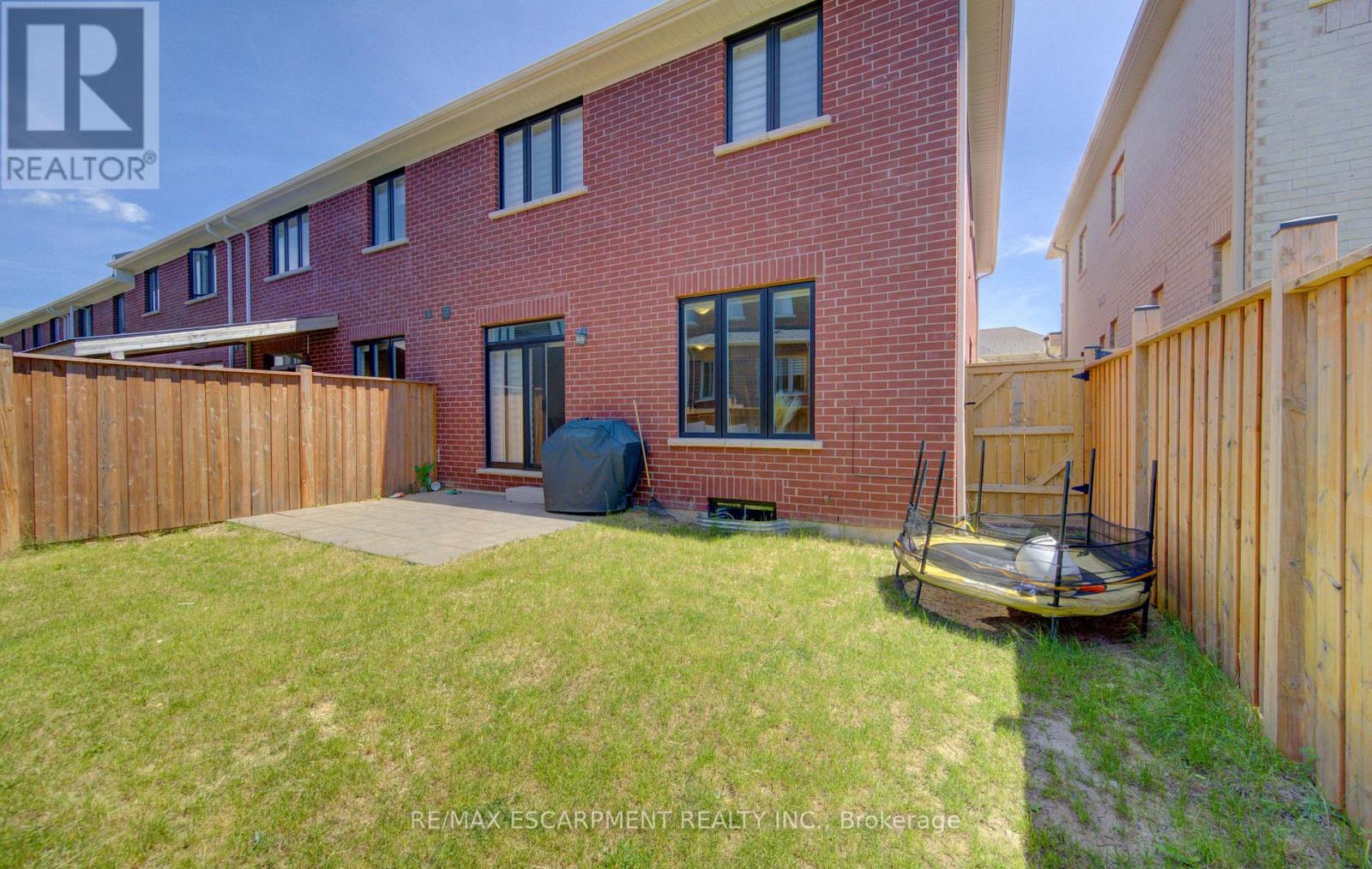 37 Great Falls Boulevard, Hamilton, Ontario  L8B 1X8 - Photo 42 - X13411398