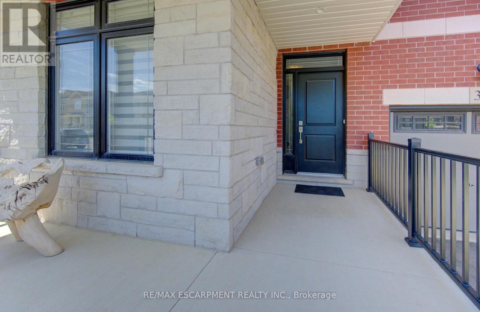37 Great Falls Boulevard, Hamilton, Ontario  L8B 1X8 - Photo 6 - X13411398