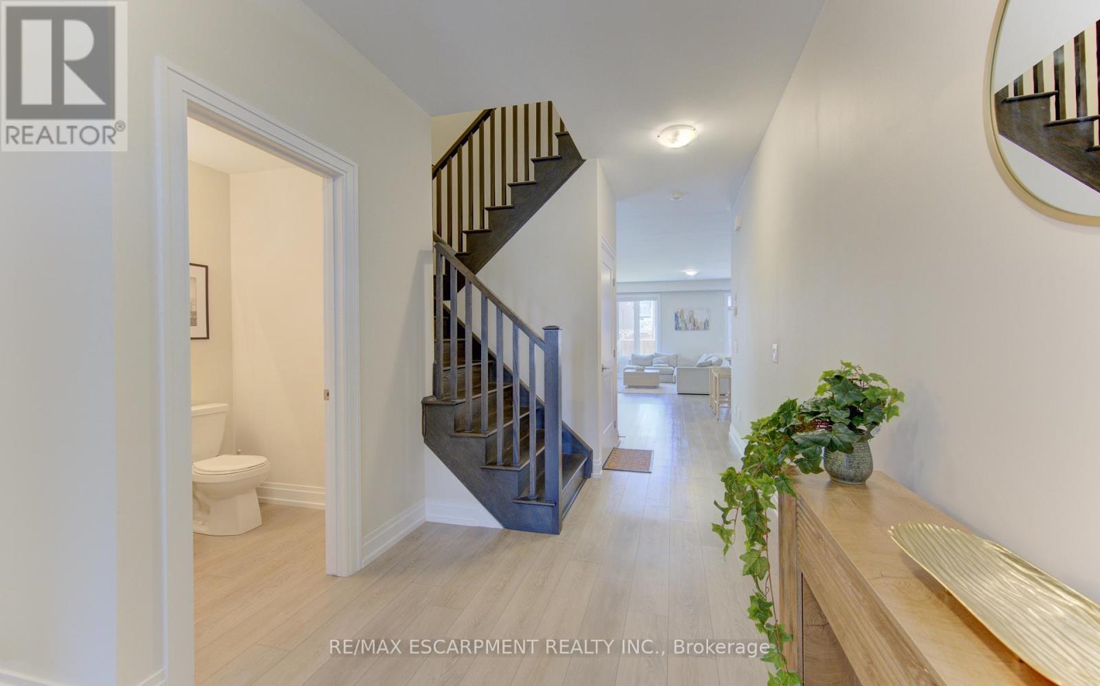 37 Great Falls Boulevard, Hamilton, Ontario  L8B 1X8 - Photo 9 - X13411398