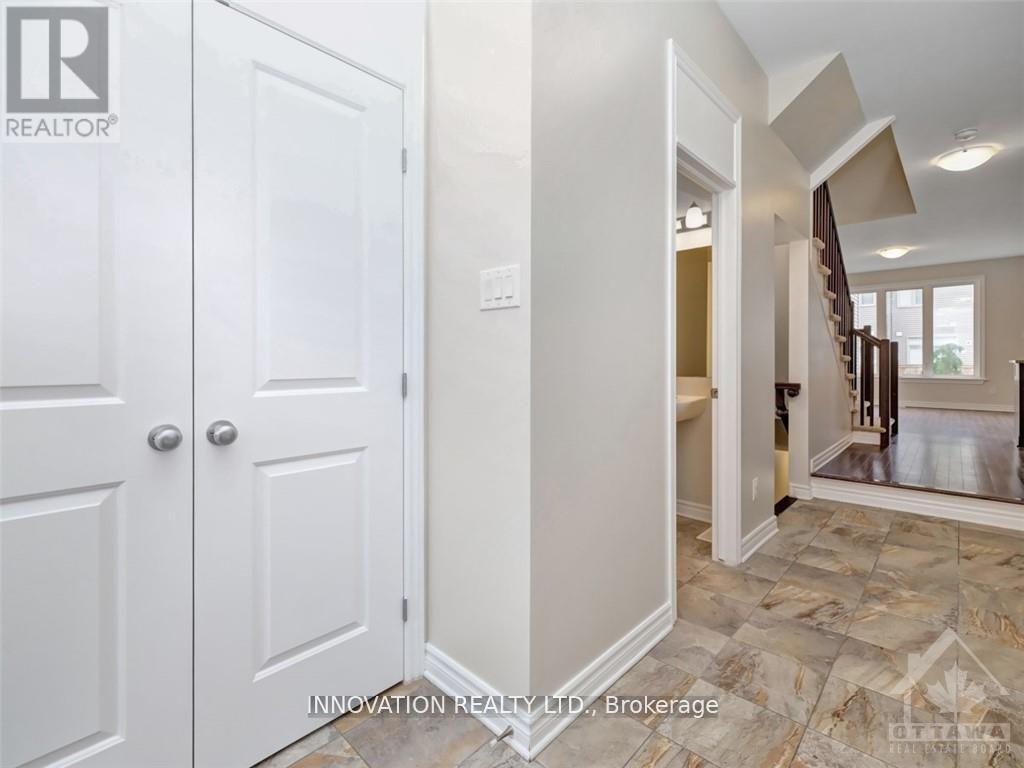 502 Muscari Street, Ottawa, Ontario  K1T 0S3 - Photo 4 - X13411436