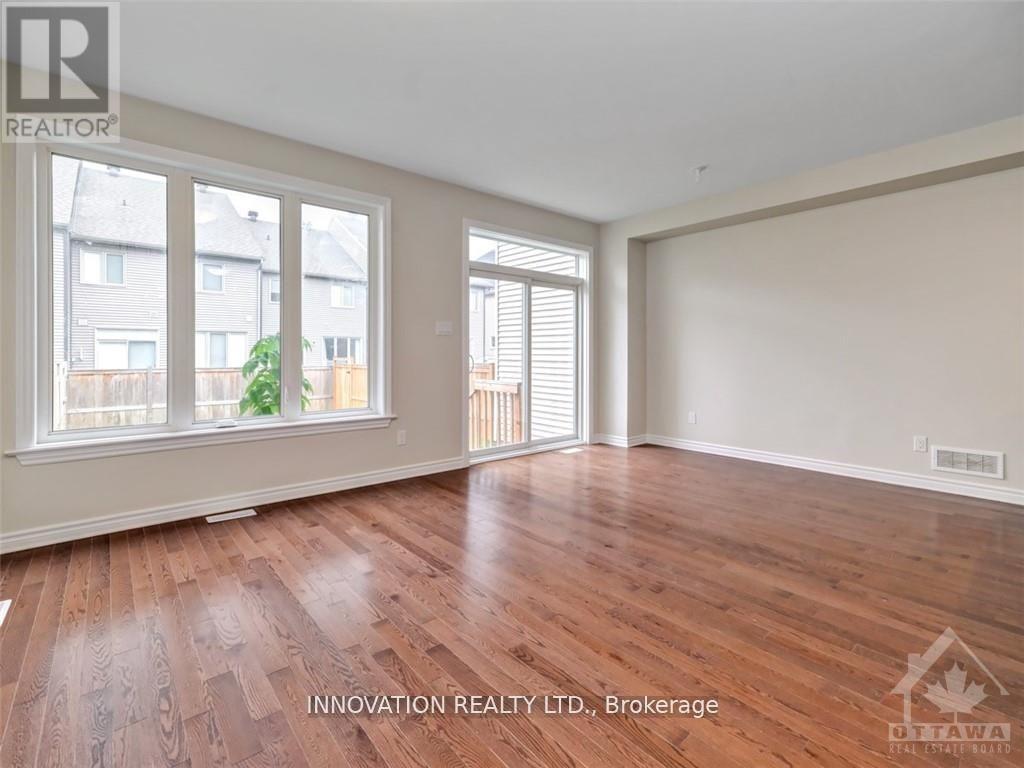 502 Muscari Street, Ottawa, Ontario  K1T 0S3 - Photo 5 - X13411436