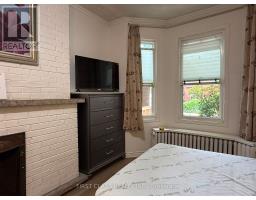 1A - 366 LIPPINCOTT STREET, Toronto, Ontario