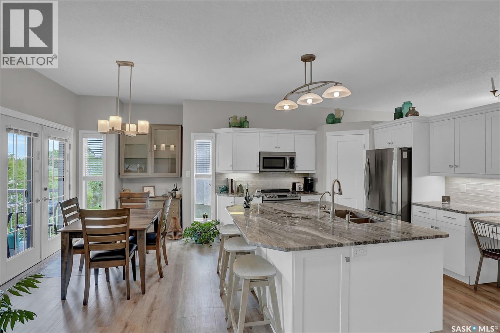 3320 Buckingham Drive E, Regina, Saskatchewan  S4V 2S8 - Photo 5 - SK038504