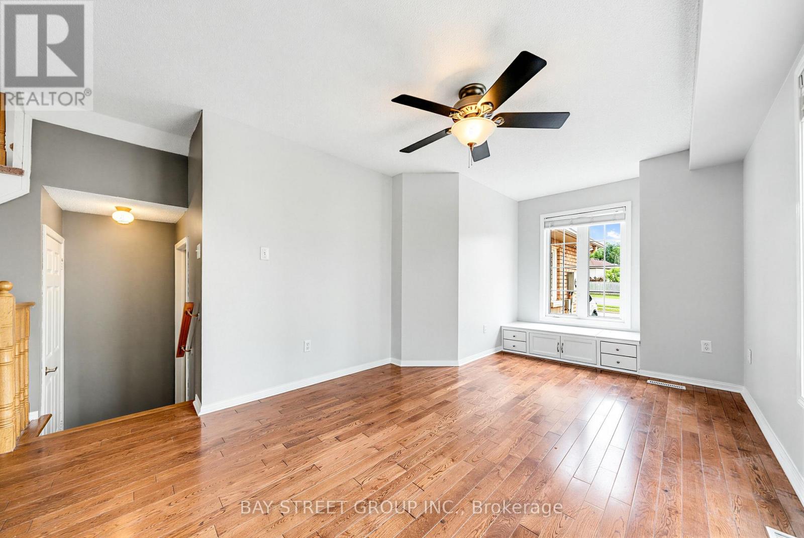 351 Ferndale Drive S, Barrie, Ontario  L4N 9Y6 - Photo 13 - S13411404