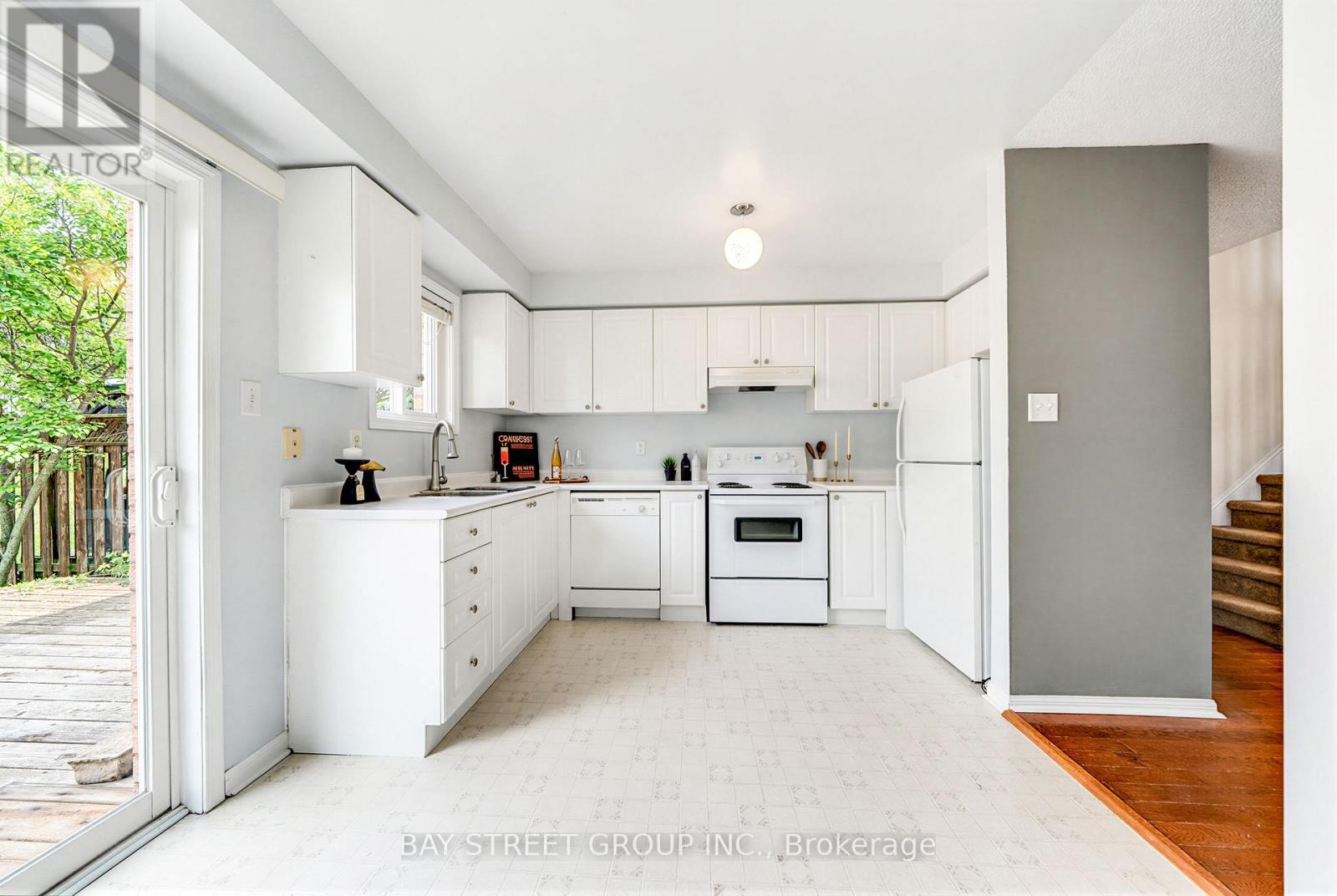 351 Ferndale Drive S, Barrie, Ontario  L4N 9Y6 - Photo 16 - S13411404