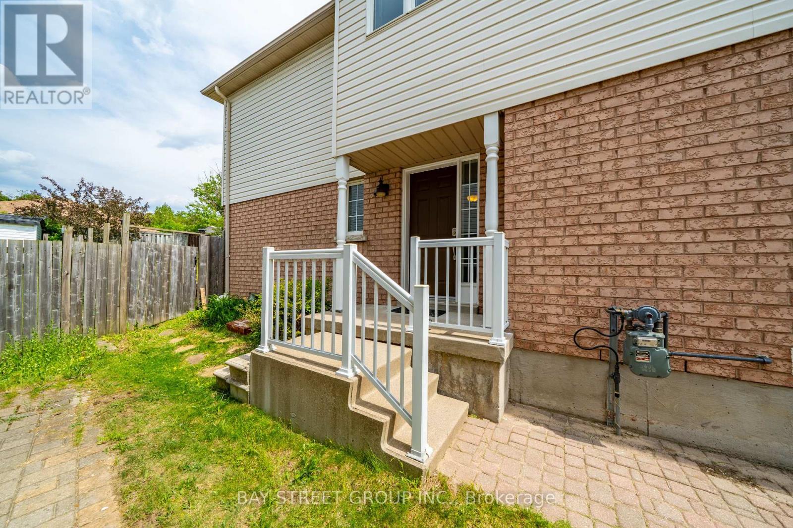 351 Ferndale Drive S, Barrie, Ontario  L4N 9Y6 - Photo 4 - S13411404