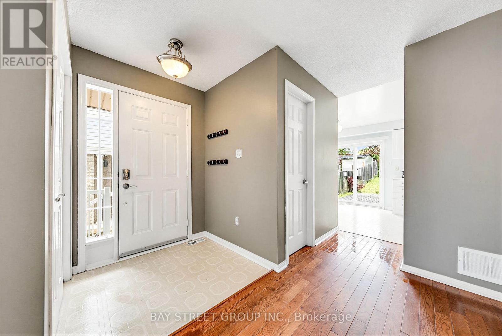 351 Ferndale Drive S, Barrie, Ontario  L4N 9Y6 - Photo 6 - S13411404
