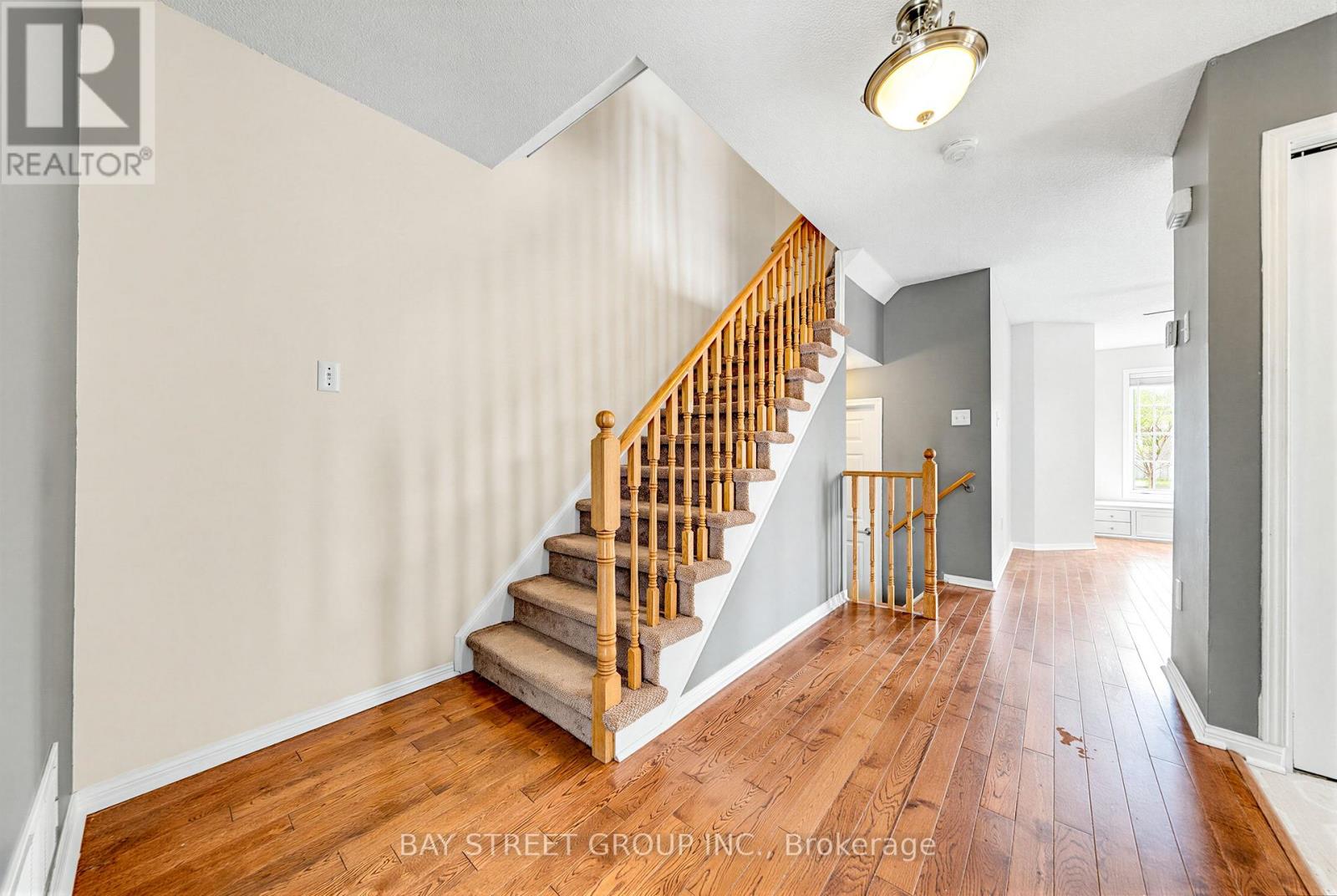 351 Ferndale Drive S, Barrie, Ontario  L4N 9Y6 - Photo 8 - S13411404