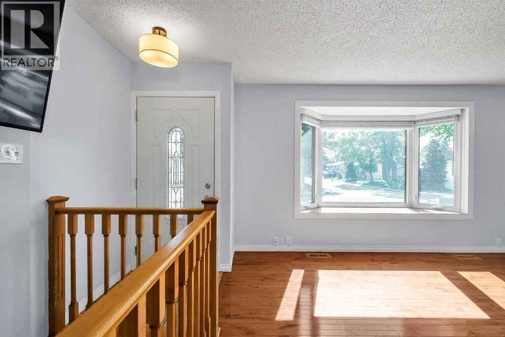 7127 18 Street SE, Calgary, Alberta  T2C 1K2 - Photo 4 - A2315978
