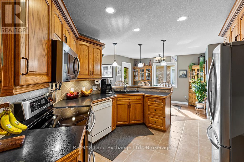 478 Bluewater Drive, Saugeen Shores, Ontario  N0H 2C1 - Photo 11 - X13411462