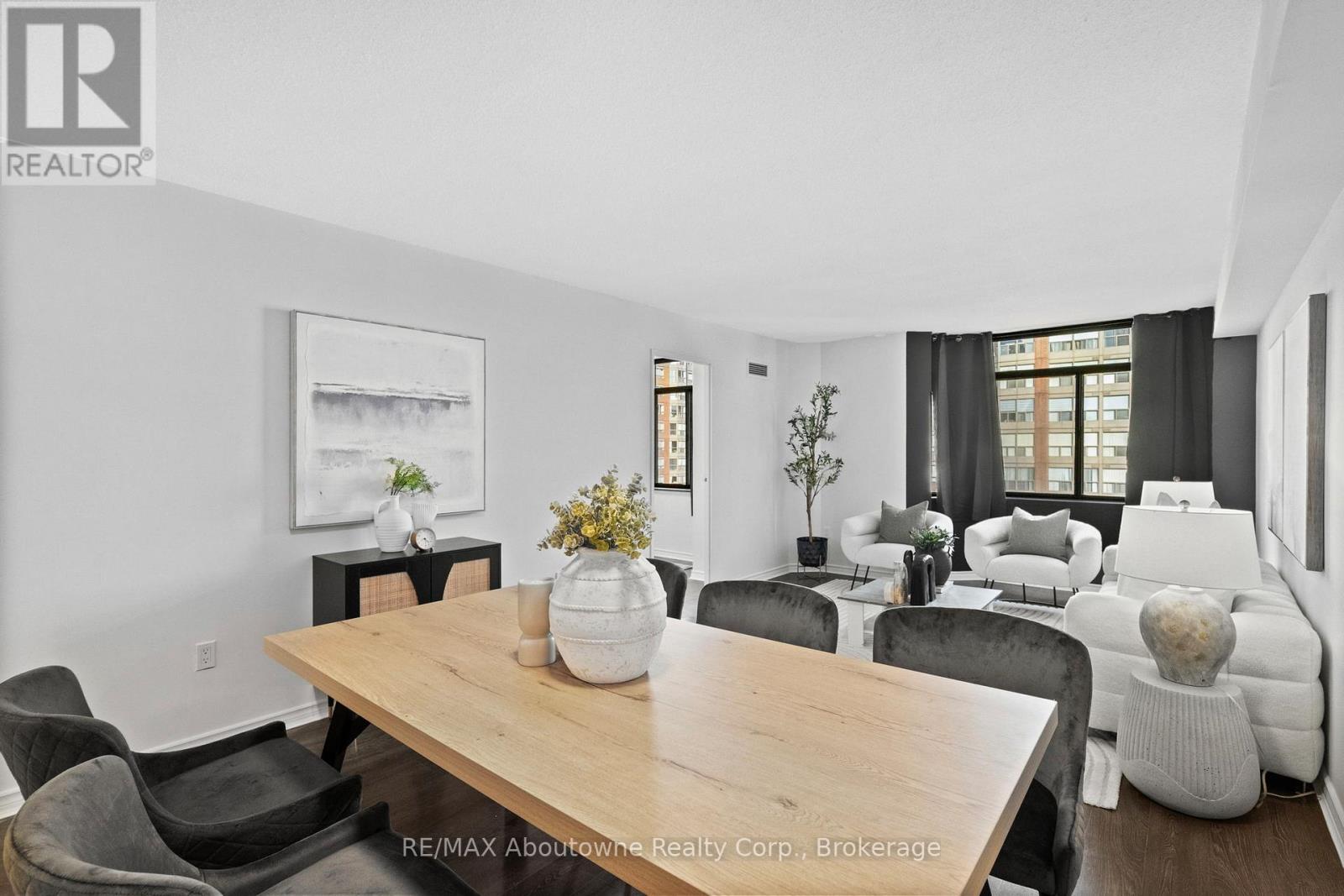 1108 - 300 Webb Drive, Mississauga, Ontario  L5B 3W3 - Photo 18 - W13411484