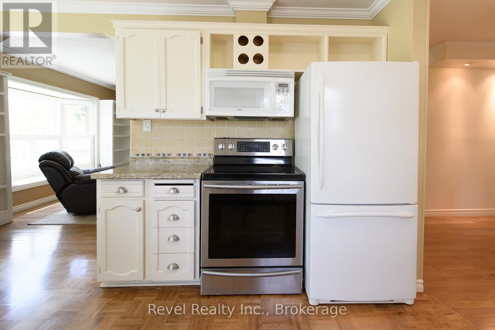 38 Station Street, Clearview, Ontario  L0M 1L0 - Photo 11 - S13411474