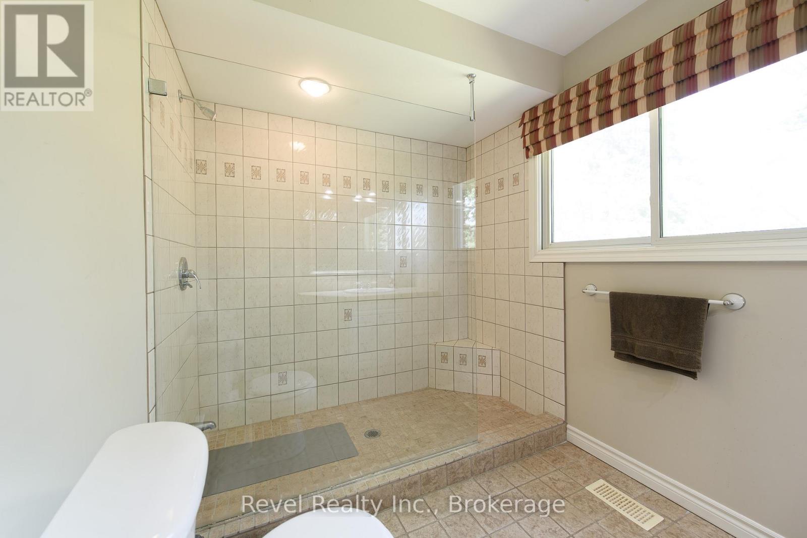 38 Station Street, Clearview, Ontario  L0M 1L0 - Photo 18 - S13411474